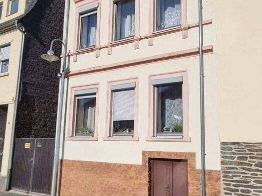 Einfamilienhaus zum Kauf 295.000 € 4 Zimmer 146 m² 185 m² Grundstück Traben Traben-Trarbach 56841