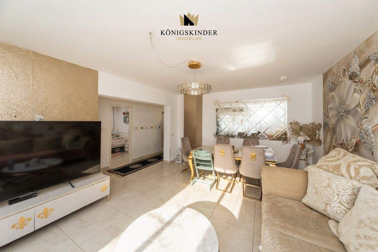 Immobilie in Kirchheim am Neckar - 3-Familienhaus in Kirchheim am Neckar: 2 vermietet, aktuell 1 frei - Investment oder Eigennutzung - Bild 0