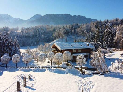 Haus zum Kauf 3.800.000 € 9 Zimmer 350 m² 10.490 m² Grundstück Velden am Wörthersee 9220