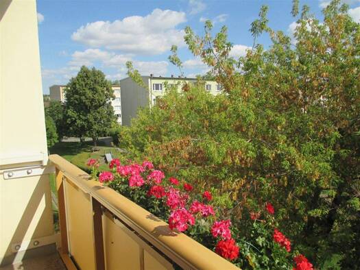 Wohnung zur Miete 370 € 3 Zimmer 59,6 m² 1. Geschoss frei ab 01.05.2026 Maienweg 42 Tinz Gera 07546