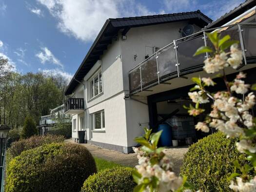 Einfamilienhaus zur Miete 1.400 € 6 Zimmer 210 m² 647 m² Grundstück Osterode Osterode 37520