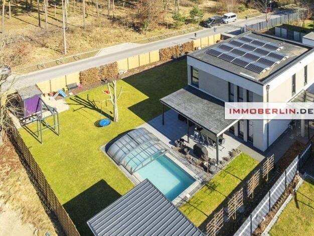 Einfamilienhaus zum Kauf 1.190.000 € 1 Zimmer 185 m² 900 m² Grundstück frei ab sofort Ludwigsfelde 14974