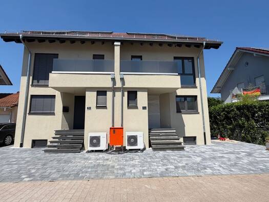 Doppelhaushälfte zur Miete 2.000 € 5 Zimmer 170 m² 241 m² Grundstück frei ab sofort Kirrlach Waghäusel 68753
