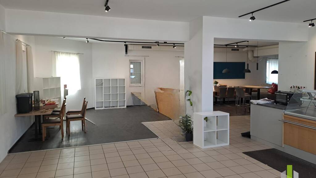 Produktionshalle zur Miete 750 € 185 m² Lagerfläche Höhnhart 5251