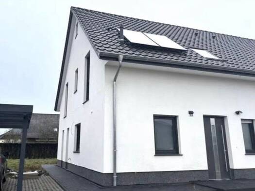 Doppelhaushälfte zur Miete 1.380 € 4 Zimmer 120 m² 303 m² Grundstück frei ab 01.09.2026 Habichtstrasse 16 Ahnsen Meinersen 38536