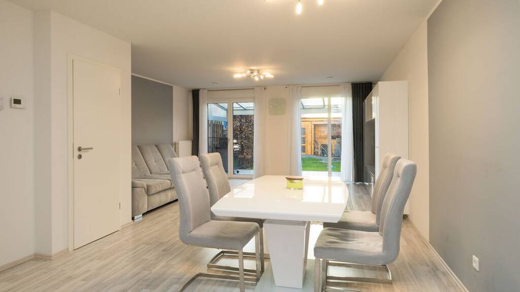 Haus zum Kauf 570.000 € 4 Zimmer 138 m² 159 m² Grundstück Adelsdorf 91325