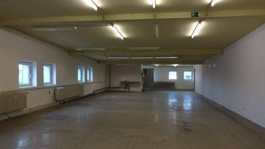 Lagerhalle zur Miete 150 m² Lagerfläche teilbar von 150 m² bis 150 m² Barmbek-Süd Hamburg 22089