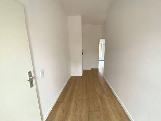 Wohnung zur Miete 440 € 2 Zimmer 81 m² EG Scharrenstr. 34 Zeitz 06712