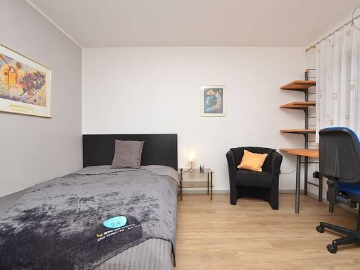 Wohnung zur Miete Wohnen auf Zeit 605 € 1 Zimmer 34 m² frei ab 01.09.2025 Waldaschaff 63857