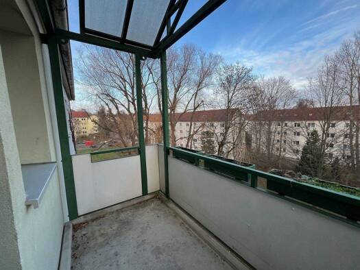 Wohnung zur Miete 380 € 3 Zimmer 58 m² 3. Geschoss frei ab sofort Fritz Heckert Str. 16-24 Marienthal Zwickau 08060