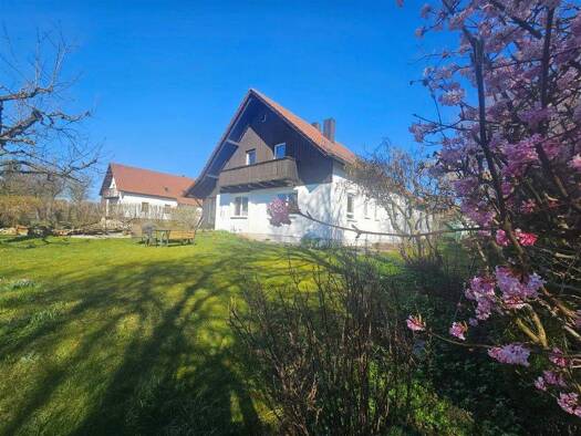 Haus zum Kauf 375.000 € 5 Zimmer 122 m² 799 m² Grundstück Frauensattling Vilsbiburg-Frauensattling 84137