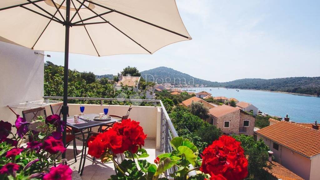 Haus zum Kauf 488.000 € 10 Zimmer 180 m² Sibenik