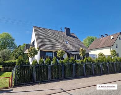 Einfamilienhaus zum Kauf 285.000 € 5 Zimmer 160 m² 871 m² Grundstück Altenkirchen Altenkirchen 57610