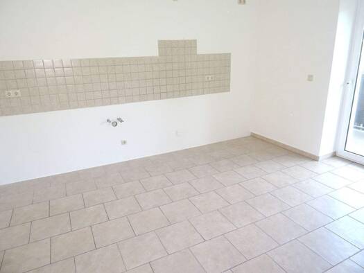 Wohnung zur Miete 290 € 2 Zimmer 55 m² 2. Geschoss frei ab sofort Werdau Werdau 08412