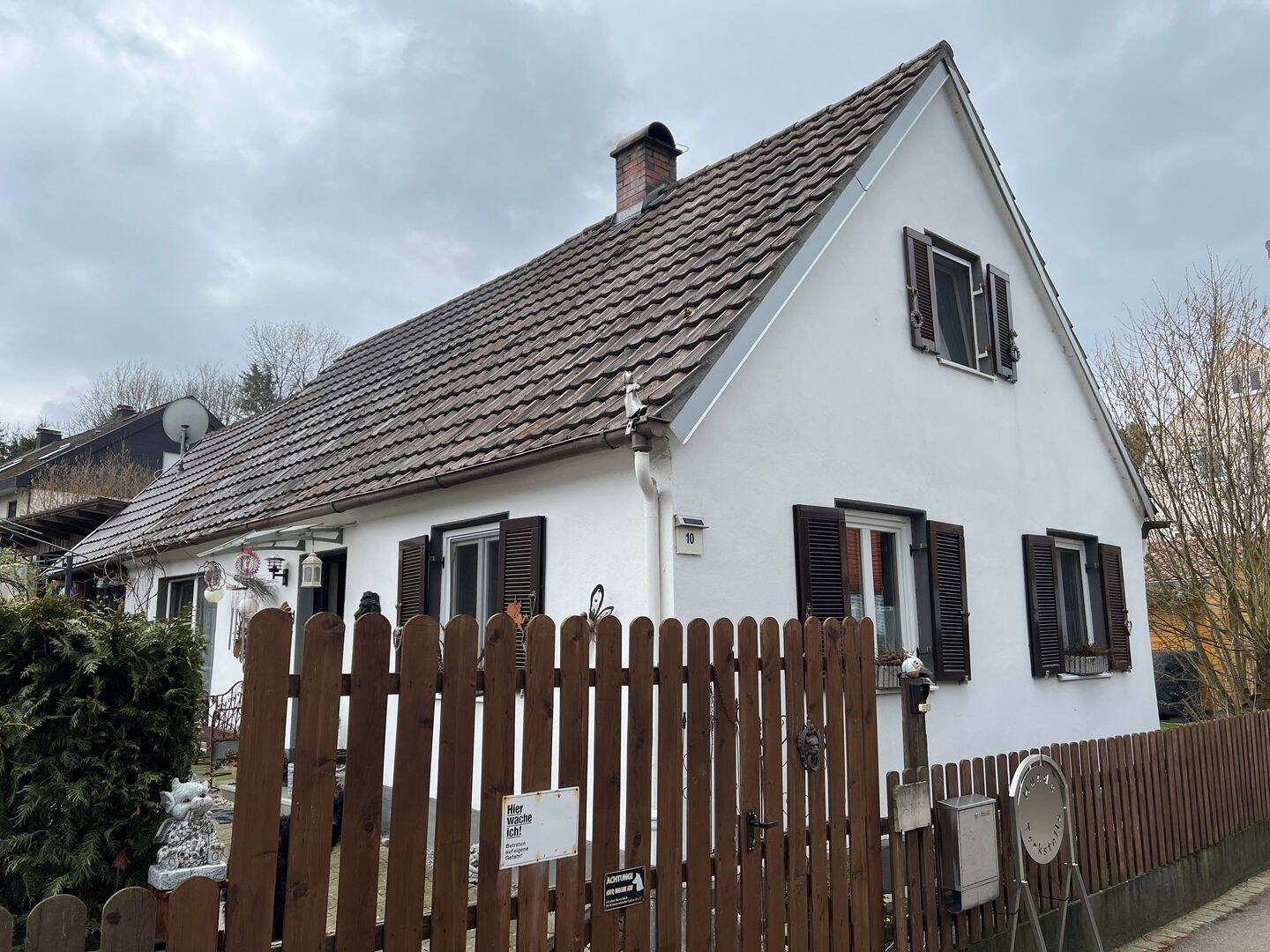 Immobilie in Binswangen - Gepflegtes Einfamilienhaus in Binswangen – modernisiert, mit Garten - Bild 0