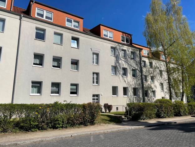 Wohnung zur Miete 470 € 2 Zimmer 58,9 m² frei ab sofort Sperlingstraße 14 Vogelviertel Neubrandenburg 17034