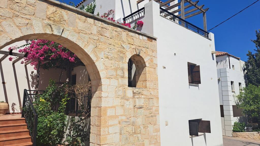 Haus zum Kauf 320.000 € 4 Zimmer 142 m² 1.153 m² Grundstück Douliana 73008