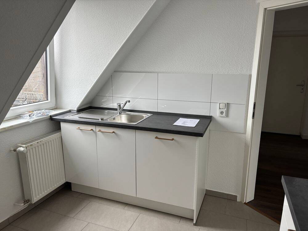 Gemütliche 2 Zimmer-DG-Wohnung in Wiesbaden – Westendstraße 30, 65195 Wiesbaden – Vorschaubild 10