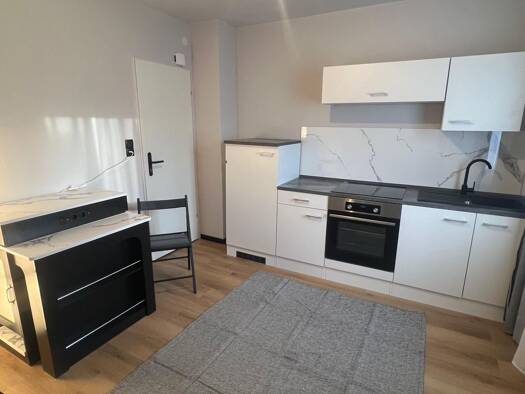 Wohnung zur Miete 450 € 1 Zimmer 15 m² Geschoss EG/2 frei ab sofort Geiselwind Geiselwind 96160