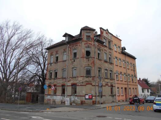 Mehrfamilienhaus zum Kauf provisionsfrei 75.000 € 24 Zimmer 237 m² 250 m² Grundstück Offenburger Allee 38 Altenburg 04600