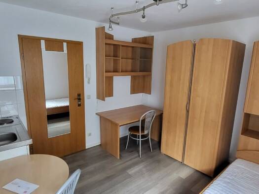Wohnung zur Miete 430 € 1 Zimmer 16 m² frei ab sofort Innenstadt Erlangen 91054