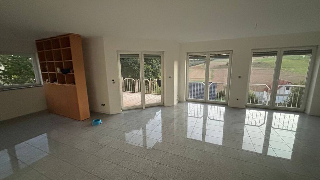 WG-Zimmer zur Miete 850 € 2 Zimmer 100 m² Geschoss 1/3 frei ab sofort Unteraltertheim Altertheim 97237