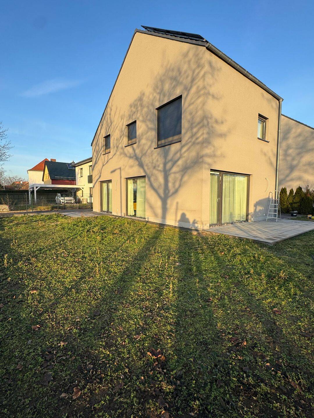 Property thumbnail 2