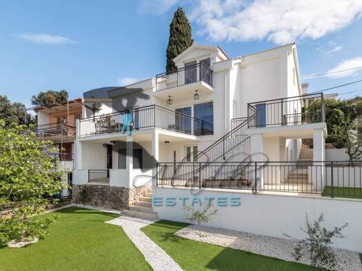 Haus zum Kauf 1.313.000 € 6 Zimmer 296 m² Seget