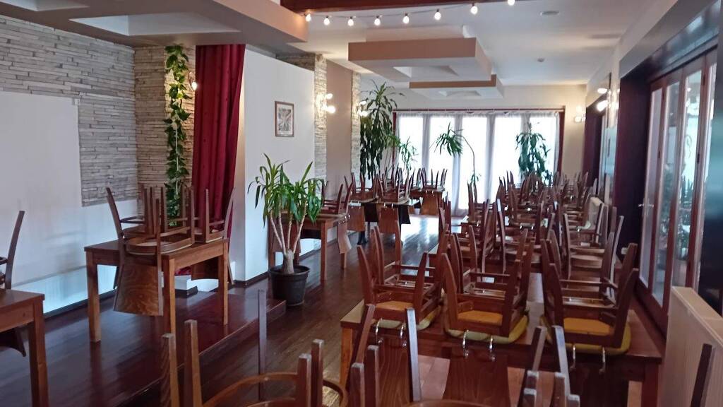 Einfamilienhaus zum Kauf 1.512.900 € 13 Zimmer 1.300 m² 1.000 m² Grundstück Siófok 8600