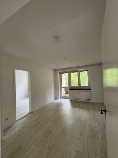 Wohnung zur Miete 220 € 2 Zimmer 49,2 m² 1. Geschoss Bahnhofsvorstadt Plauen 08525