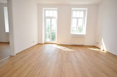 Wohnung zur Miete 528 € 2 Zimmer 64,4 m² 1. Geschoss frei ab sofort Tribseer Stralsund 18437