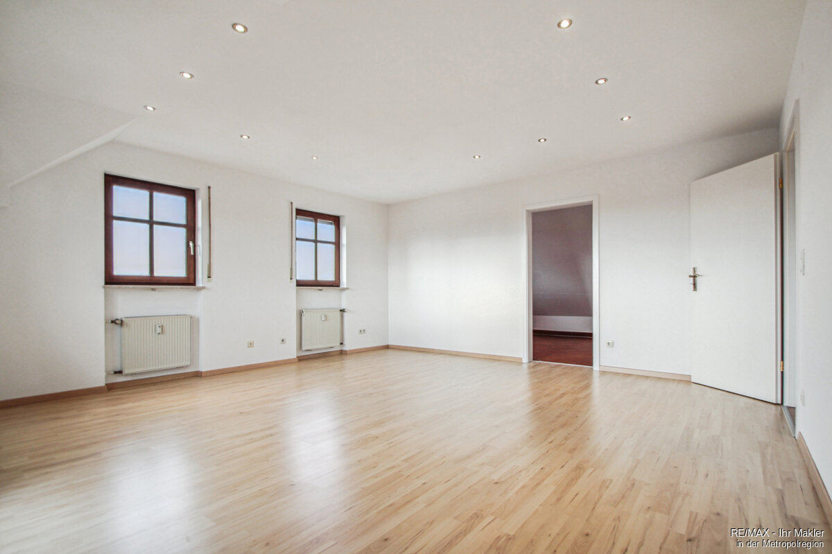 Wohnung zum Kauf 295.000 € 6 Zimmer 120 m²<br/>Wohnfläche 2.<br/>Geschoss Gunzenhausen Gunzenhausen 91710