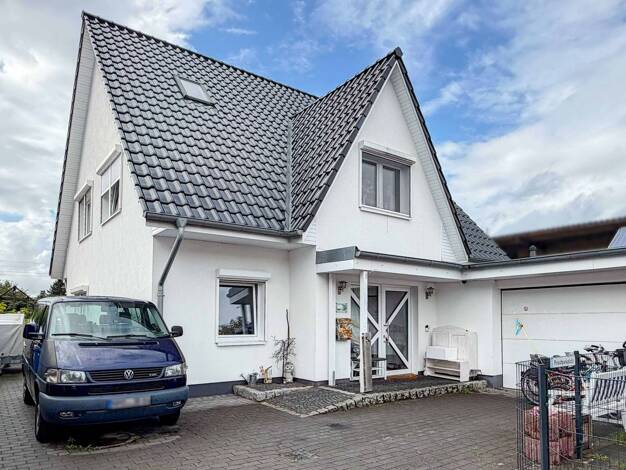 Sonstiges zum Kauf als Kapitalanlage geeignet 565.000 € 8 Zimmer 182 m² 632 m² Grundstück Einfeld Neumünster 24536