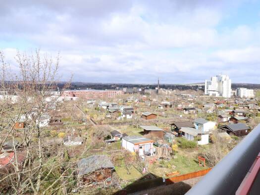 Wohnung zur Miete 327 € 3 Zimmer 57,5 m² 4. Geschoss frei ab 16.04.2026 Irkutsker Straße 139 Kappel Chemnitz 09119