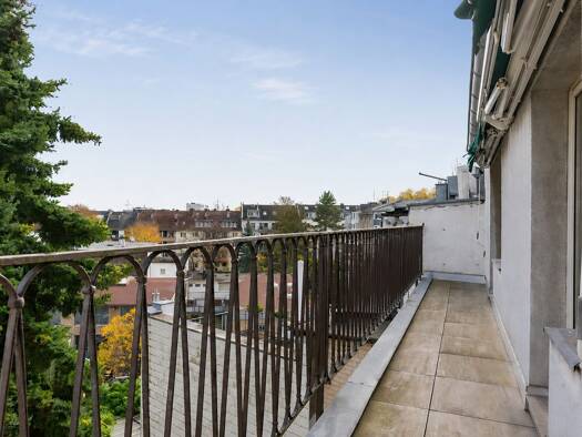 Wohnung zum Kauf 289.000 € 3 Zimmer 75 m² 6. Geschoss Düsseltal Stadtbezirk 2 40237