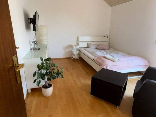 WG-Zimmer zur Miete Wohnen auf Zeit 670 € 35 m² frei ab 25.01.2026 Fridingerstrasse 0 Sillenbuch Stuttgart Sillenbuch 70619