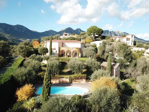 Einfamilienhaus zum Kauf 8 Zimmer 260 m² 2.391 m² Grundstück Nord Est MENTON 06500