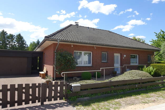 Bungalow zum Kauf 226.000 € 4 Zimmer 108 m² 484 m² Grundstück Hoya 27318