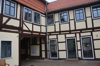 Wohnung zur Miete 256 € 2 Zimmer 39,3 m² 1. Geschoss Halberstädter Str.33 Oschersleben Oschersleben 39387