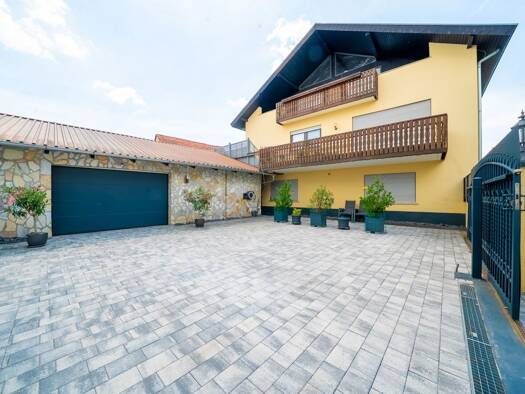 Villa zum Kauf 1.500.000 € 9 Zimmer 397 m² 491 m² Grundstück Waibstadt Waibstadt 74915