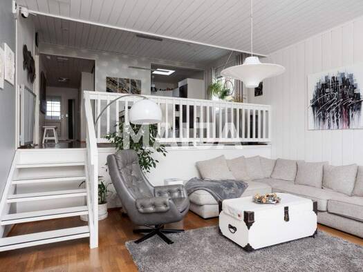 Reihenmittelhaus zum Kauf 175.000 € 4 Zimmer 109 m² 1.405 m² Grundstück Siilinkuja 9 Jyväskylä 40400