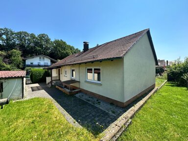 Bungalow zum Kauf 315.000 € 4 Zimmer 112 m² 743 m² Grundstück frei ab sofort Am Weingartsgraben 15 Höchstadt Höchstadt a.d.Aisch 91315