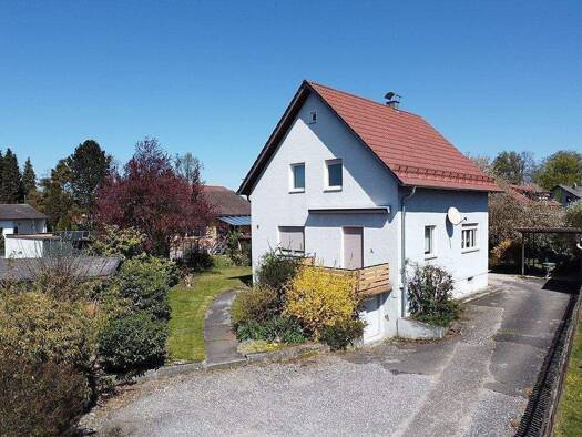 Einfamilienhaus zum Kauf 320.000 € 1 Zimmer 110 m² 1.061 m² Grundstück frei ab sofort Teublitz Teublitz 93158
