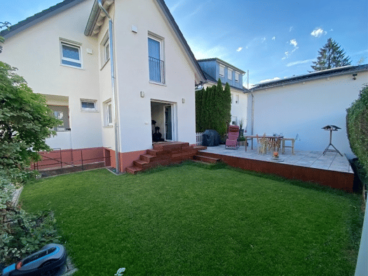 Einfamilienhaus zur Miete 2.300 € 6 Zimmer 125 m² 330 m² Grundstück frei ab 01.11.2026 Bussardgasse 8 Friedrichshafen Friedrichshafen 88046