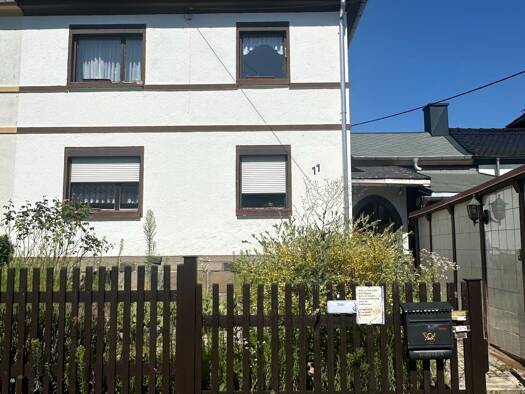 Doppelhaushälfte zum Kauf 154.000 € 6 Zimmer 120 m² 650 m² Grundstück Westend Plauen 08523