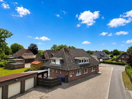 Haus zum Kauf 459.000 € 8 Zimmer 277,9 m² 1.317 m² Grundstück Godensholt Apen 26689