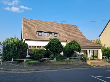 Einfamilienhaus zum Kauf 330.000 € 8 Zimmer 160 m² 630 m² Grundstück Nickenich 56645