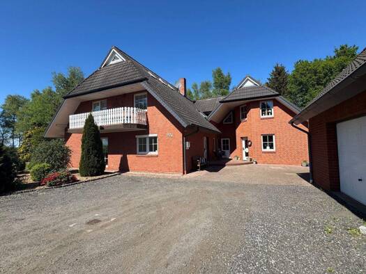 Mehrfamilienhaus zum Kauf 449.000 € 10 Zimmer 290 m² 3.494 m² Grundstück frei ab sofort Fahrendahl 37a Fahrendorf Gnarrenburg 27442