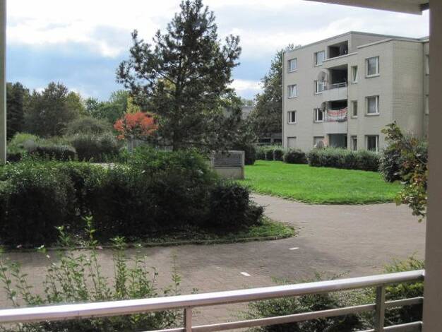 Wohnung zur Miete 832 € 2 Zimmer 65 m² frei ab 06.06.2025 Bunzlauer Weg 1 Neu-Tannenbusch Bonn 53119