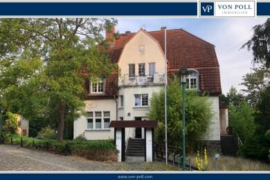 Haus zum Kauf 1.950.000 € 17 Zimmer 567 m² 4.178 m² Grundstück Neuhof Feldberger Seenlandschaft 17258